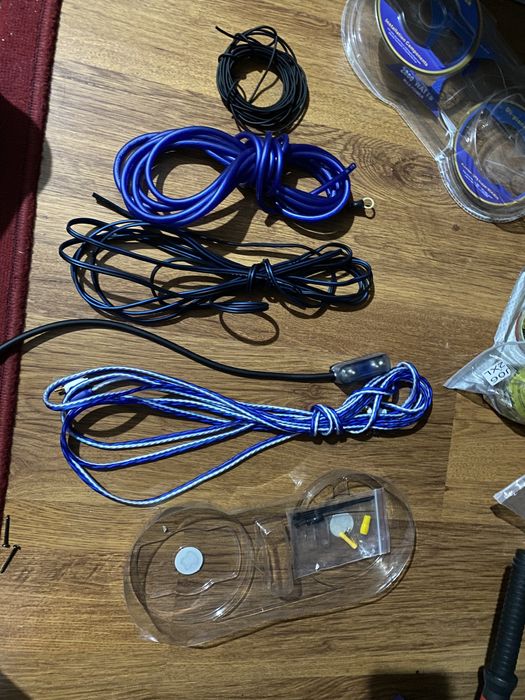 Сабуфер Boss mini