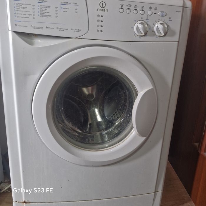 Indesit WISL102 стиральная машина