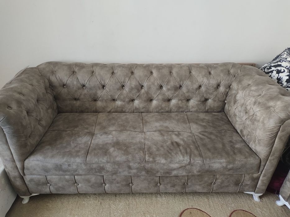 Диван для зала и офиса