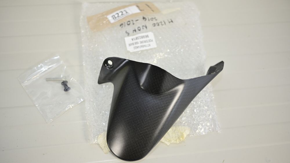 Aparatoare Aripa noroi spate carbon Ducati Performance Monster 1200