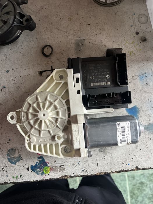 Modul motoras geam passat b6 euro 5