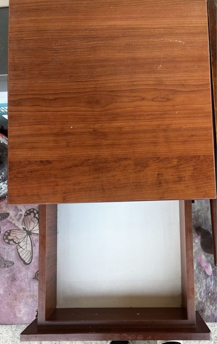 Тумбочка на колесах