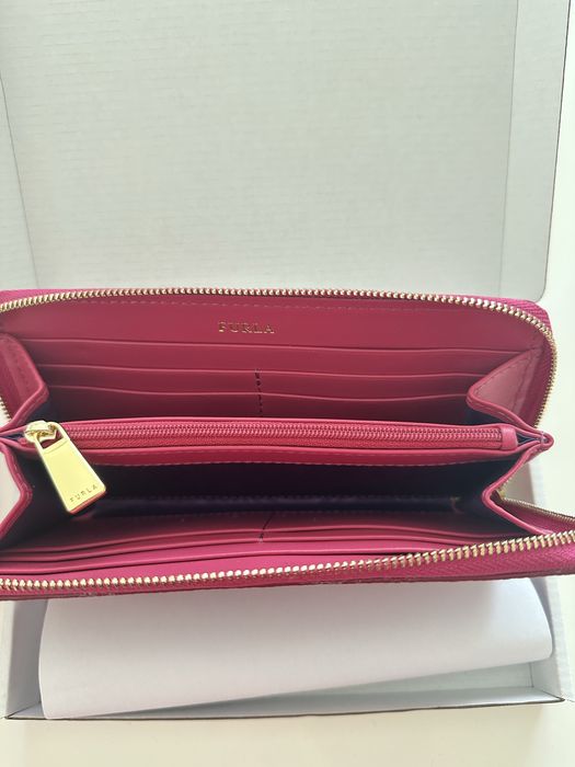 Дамски портмонета FURLA. Различни видове