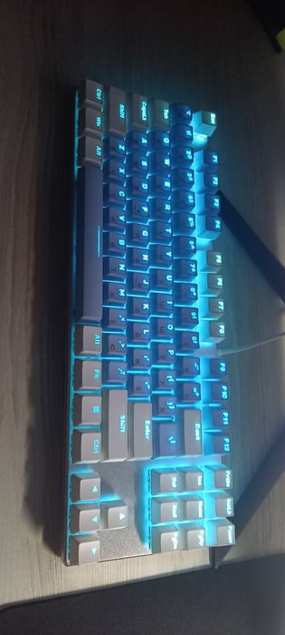 Клавиатура продам.