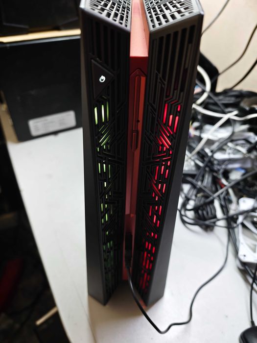 Марков геймърски компютър ASUS ROG G20CB / i7-6700 / GTX 970 / 256GB SSD + 2TB