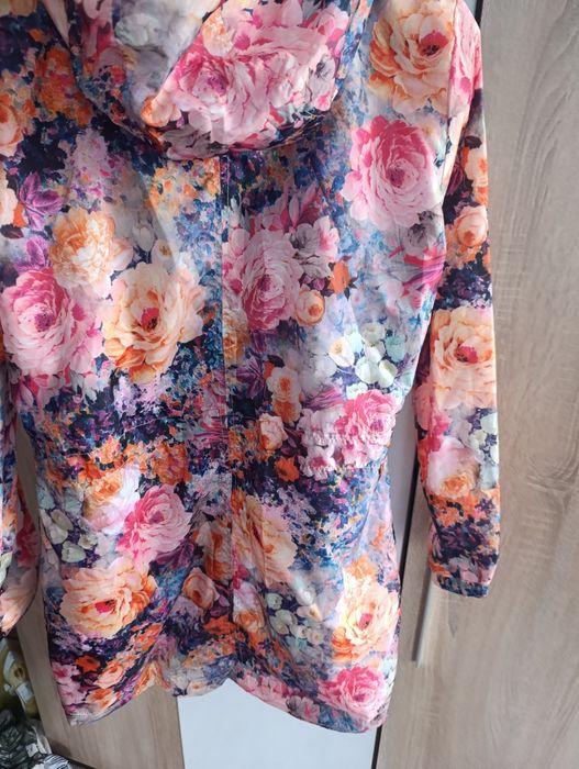 Дамска ветровка размер S