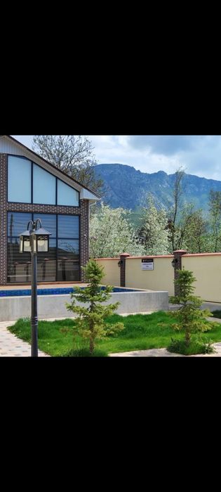 Бургулюк Коттедж