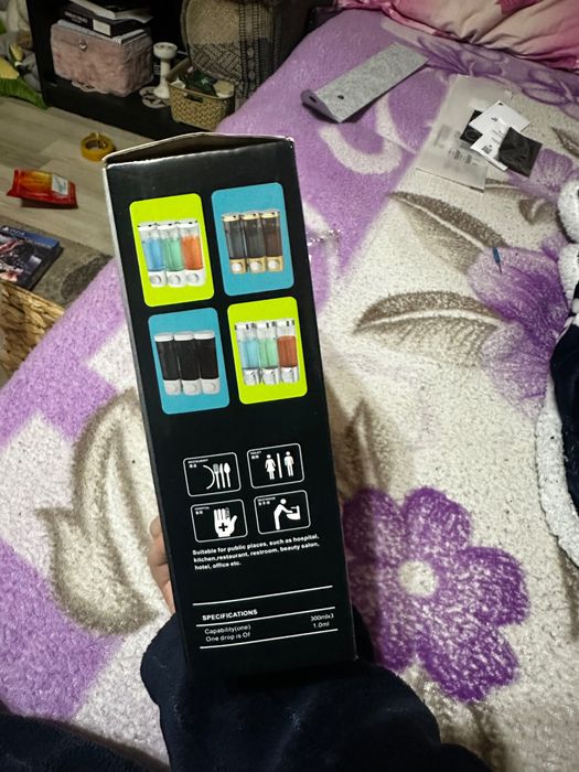 Dozator de săpun, montare pe perete, cu 3 compartimente, 300 ml