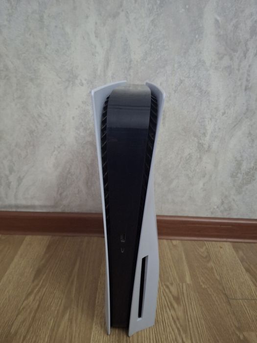 Продам Playstation 5