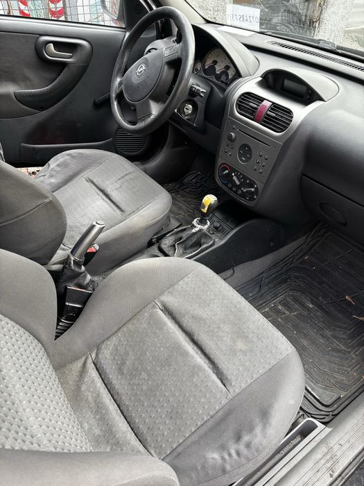 Opel corsa 1.2 coupe