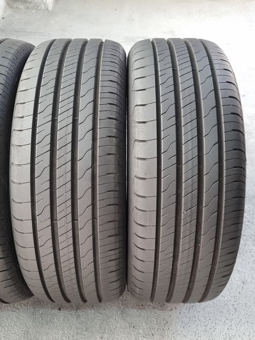 215/55/17 Goodyear 4Броя: 400лв 7.5мм