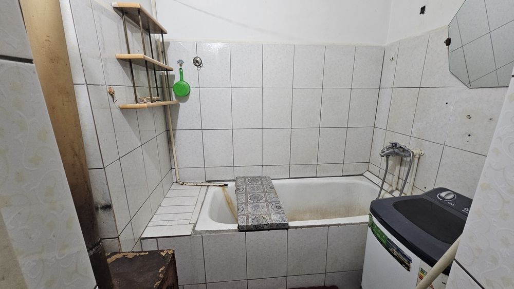 Srochna 3 xonali uy sotiladi