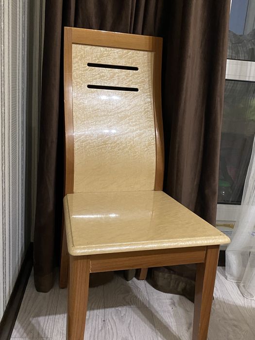 Продам стол и стулья