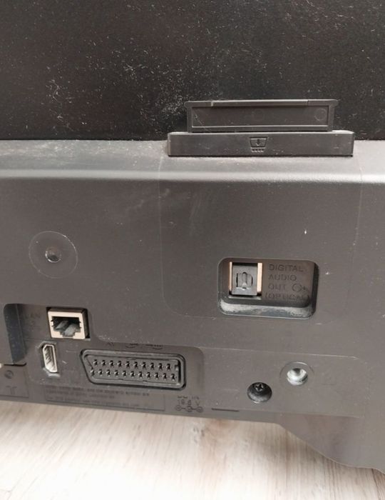 Смарт телевизор Sony 101см. С кронштейном.