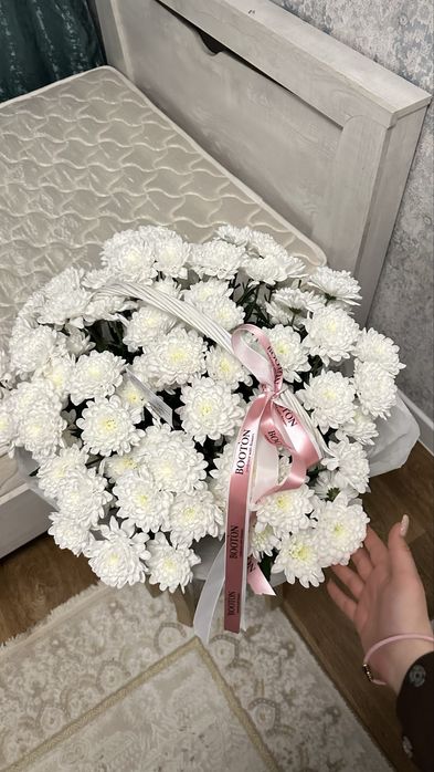 ПЫШНЫЕ, Свежие хризантемы