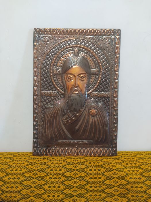 Чеканки ручной работы