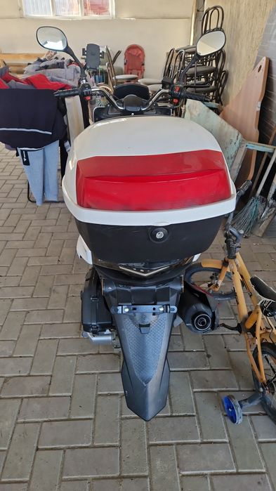 Продам скутер Макси