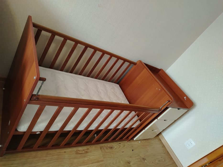 Продам детскую кровать