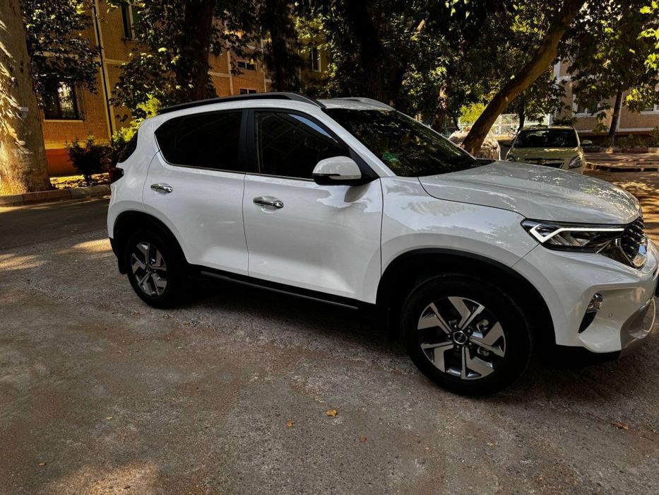 Продается kia sonet 3 позиция 2024