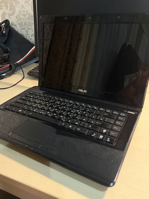 Ноутбук Asus A42F