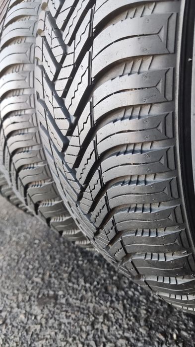 4бр. всесезонни гуми 165/60/14 Hankook Kinergy 4 S
dot23
7.18mm
Добро
