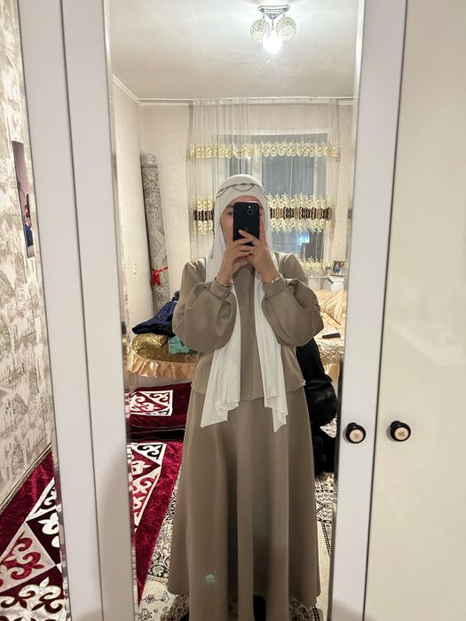 Көйлек сатылады.