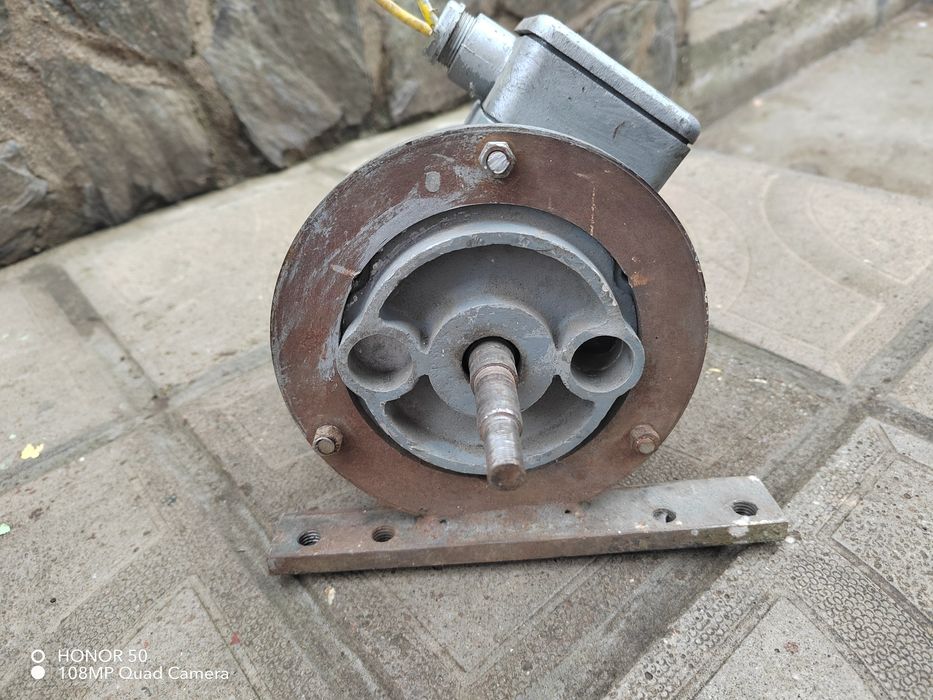 3 броя мотори от перални.