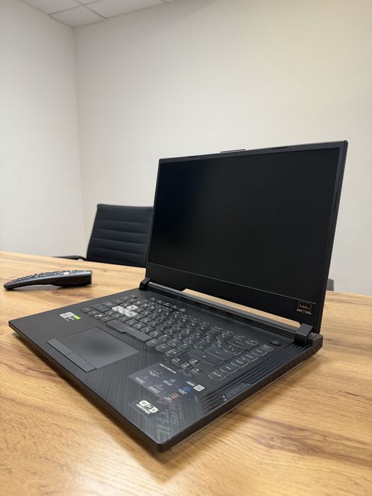 Ноутбук Asus ROG strix G512LI 8гб/ SSD 477