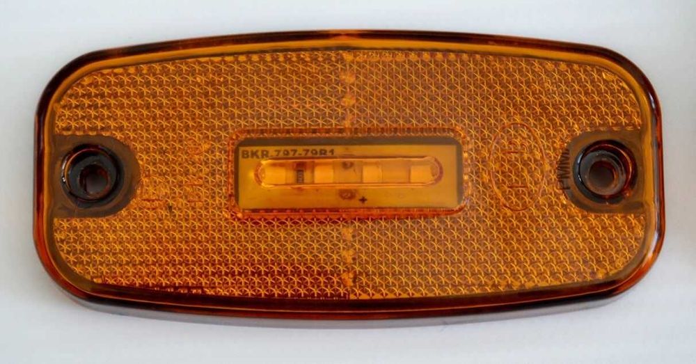 1 бр. диодни Лед LED габарити светлини за камион кола ОРАНЖЕВИ 12-24V