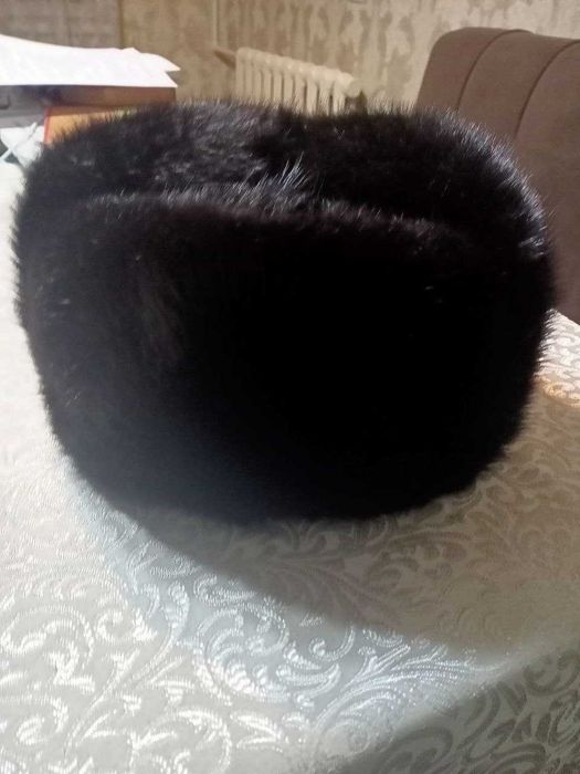 зимняя шапка меховая . ондатра .