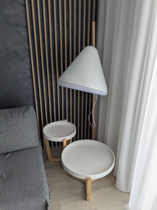 Lampa podea Hello Normann Danemarca