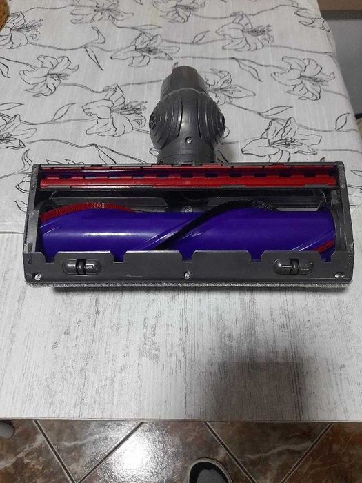 De vanzare perie pt. covoare, mochete, pt. Dyson V 7,8,10, 11,15.