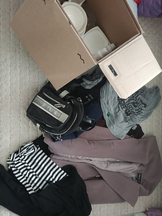 Отдам бесплатно вещи