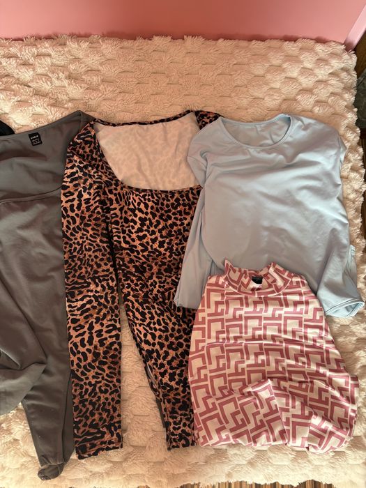 Дамски бодита и блузи