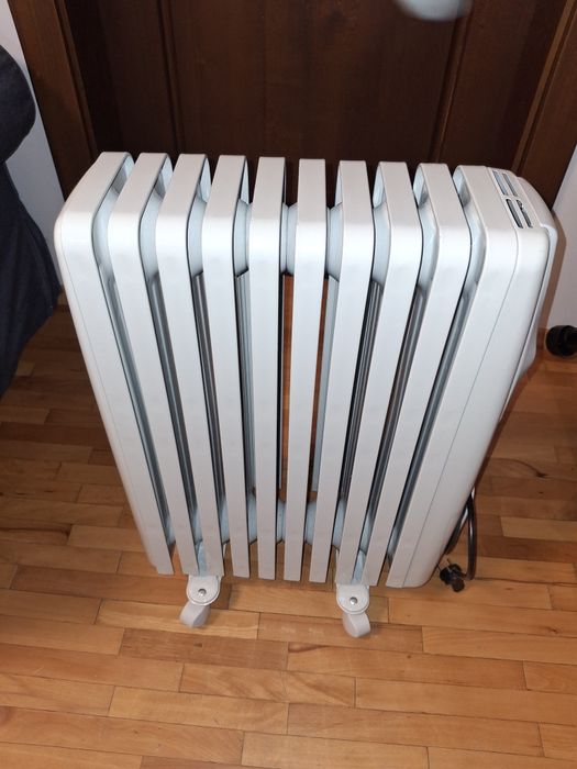 Маслен радиатор TESY CC 2510 E05 R, 2500 W, 10 Ребра, 3 Степени