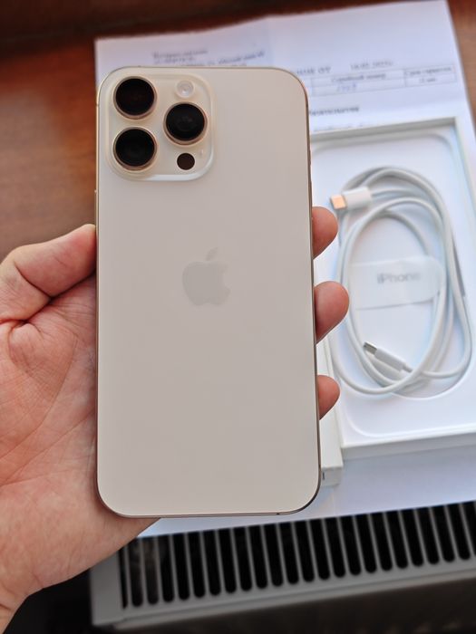 iPhone 16 Pro Max 256Gb без ремонта