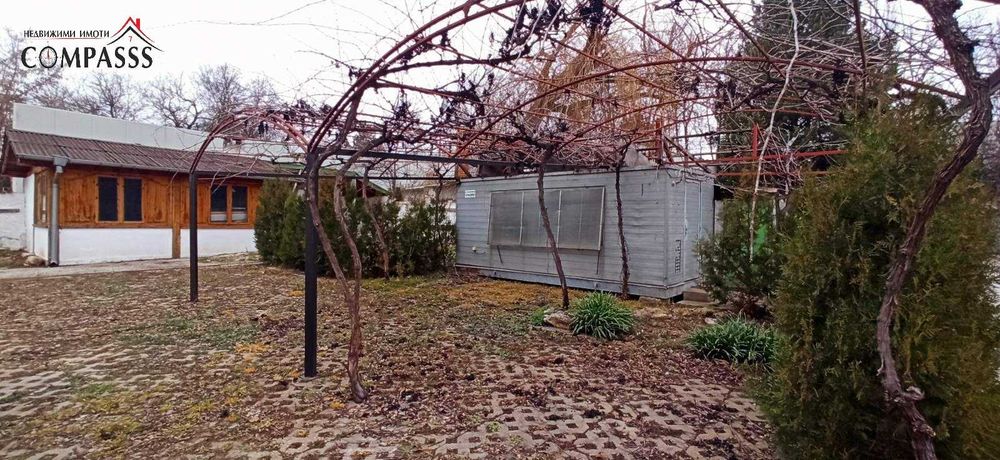 Продава се Склад в Добрич, ЖП Гара - 1680 кв.м за 93 €/кв.м - Снимка #2