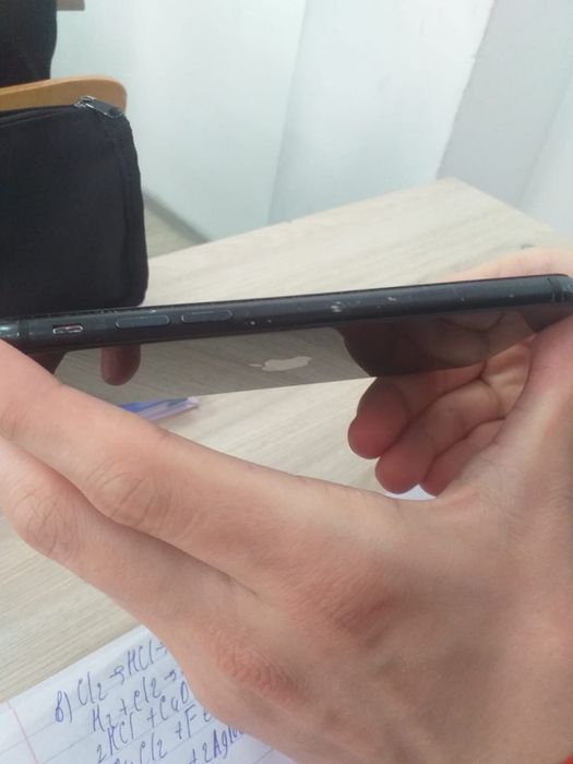 Iphone Se 2020 продам или обменяюсь.