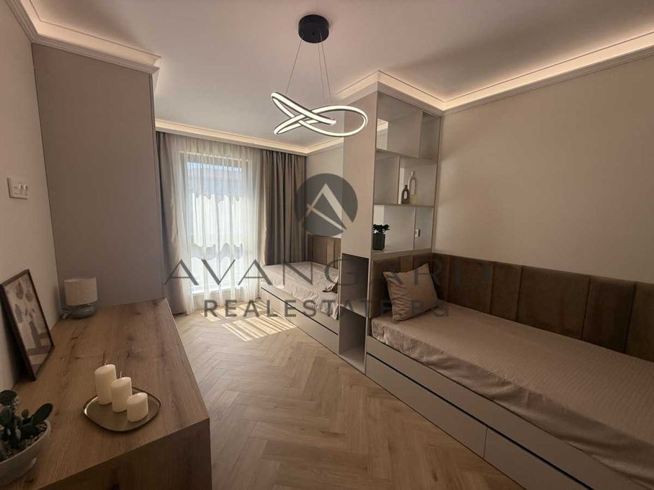 Продава се Тристаен апартамент в Пловдив, Център - 108 кв.м за 2186 €/кв.м - Снимка #6