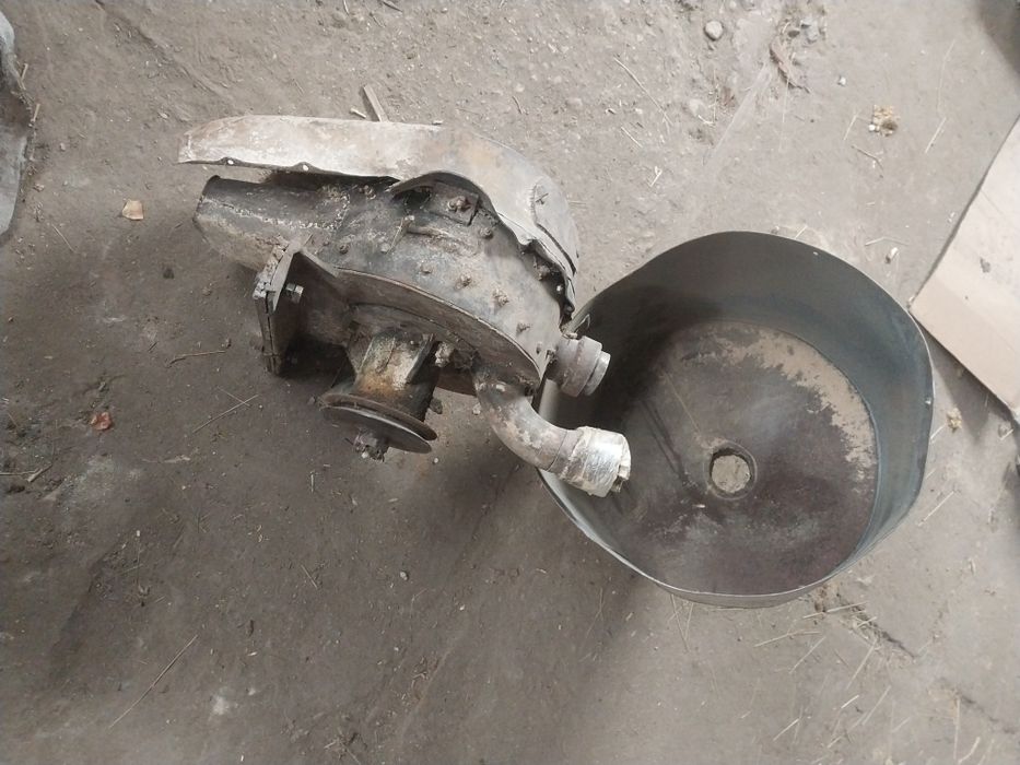 Продам две зернодробилкику без мотора