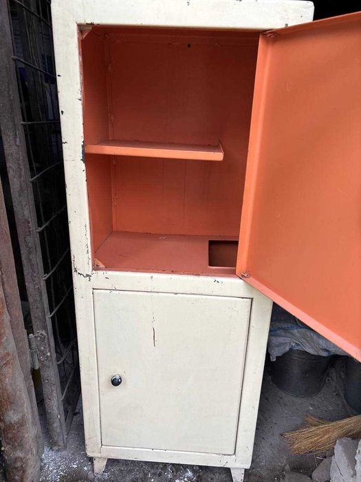 Продам сейф срочно