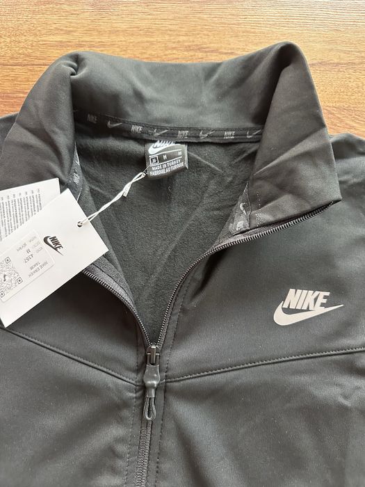 Мъжки,полиамиден,черен екип Nike без качулка,с ципове на джобовете