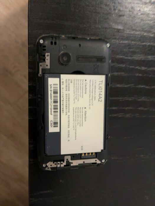 Vodafone Smart First 6 V695 – netestat – cu baterie – fără încărcător