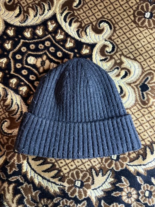 Зимняя шапка черная