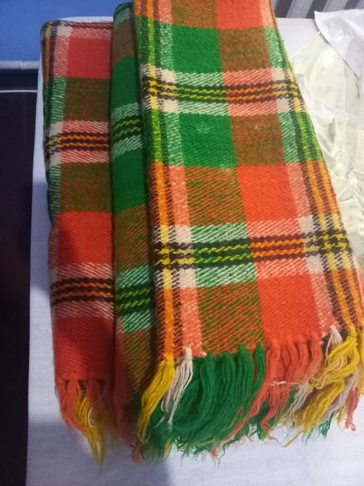 Чисто нови родопски одеяла