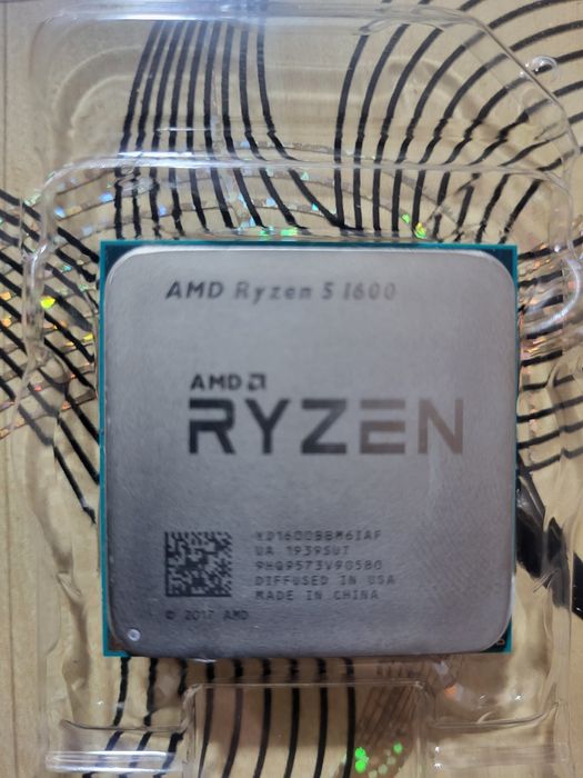 Vând procesor RYZEN  5   1600