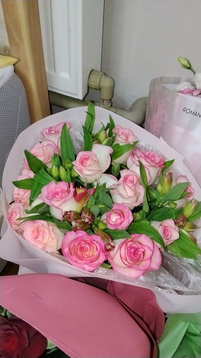 Продам цветы 51 роза и микс