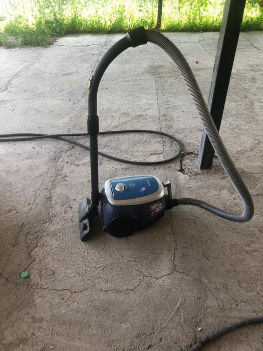 Бытовая техника пылесос