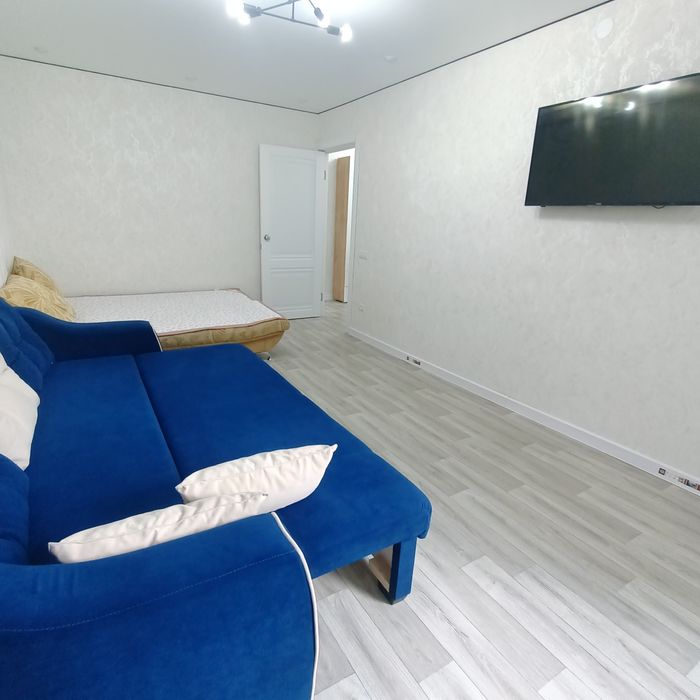 Сдам посуточно 2 кв в 11 микр