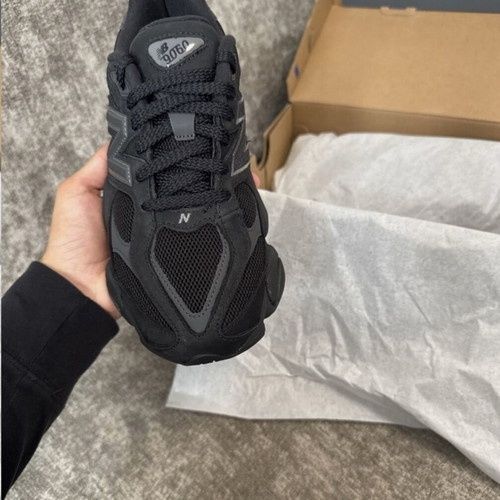 New Balance 9060 Нови Черни Маратонки [36-44 Номер]